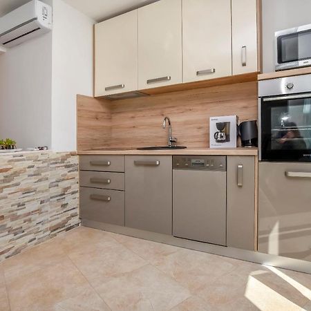 Apartments Jelena Рогозница Екстериор снимка